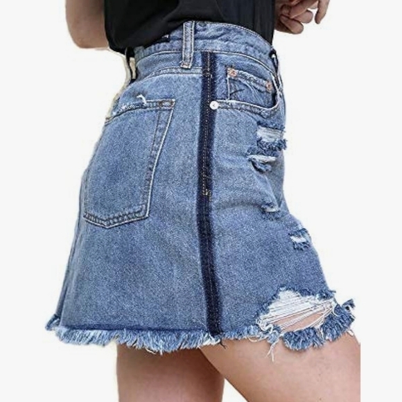 Umgee Distressed Denim Skirt Sz Large - Picture 2 of 6